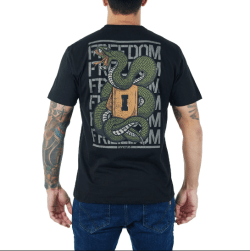 CAMISETA FREEDOM SNAKE - PRETA